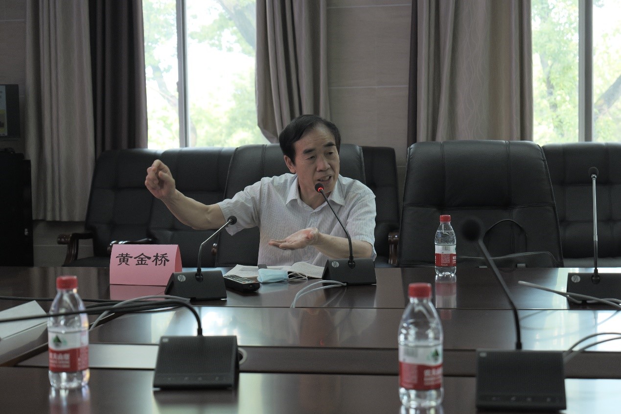 【主题教育】着力把握习近平新时代中国特色社会主义思想的科学体系和精髓要义——MS88官方网站举行主题教育专题报告会