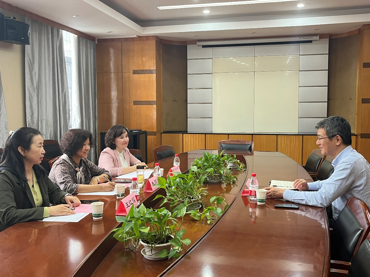 新疆大学MS88官方网站来访